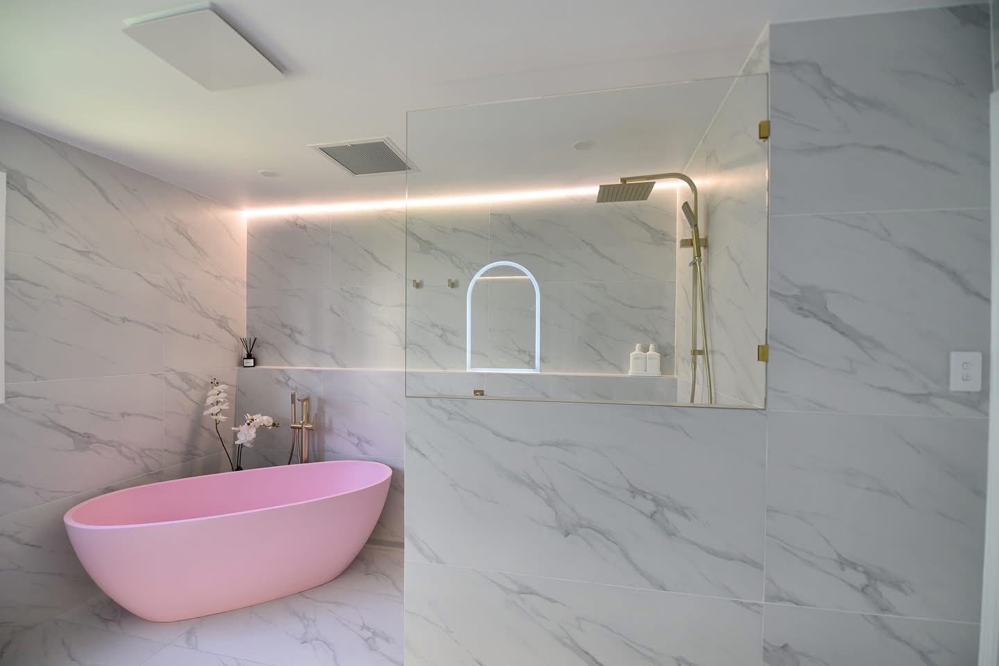 The Statuario Suite — detail 2 by McMillan Tiling Projects